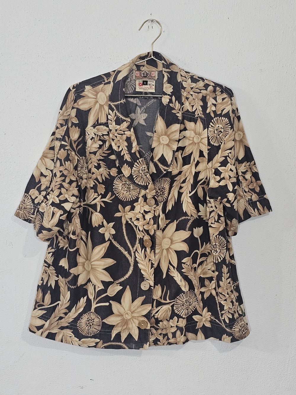 Vintage Women's Black Floral Button-Down Camp Shirt - Beige Print